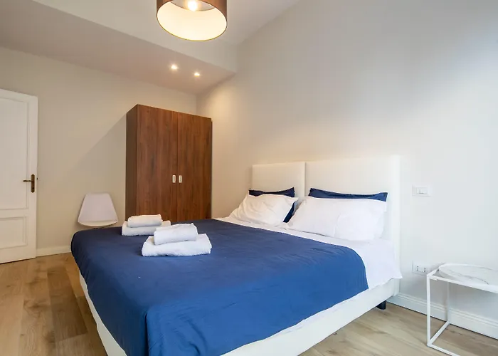 Apartment Ponte Vecchio White By Mmega *